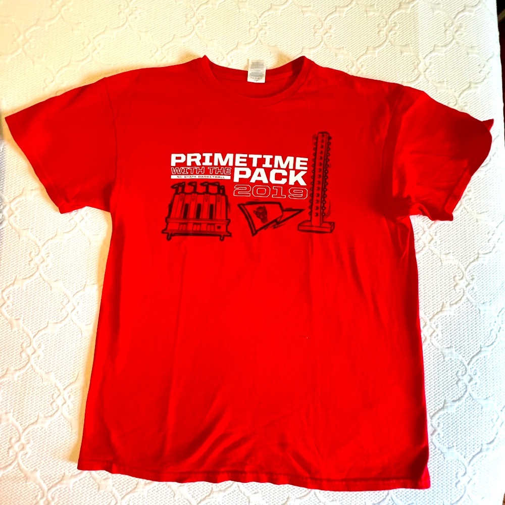 Men’s NCState tee/ basketball / L